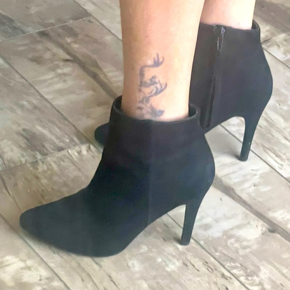 Ankle booties, black faux suede - Picture 2 of 14